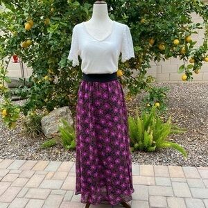 NEW LuLaRoe floral  Lucy Maxi Skirt XS